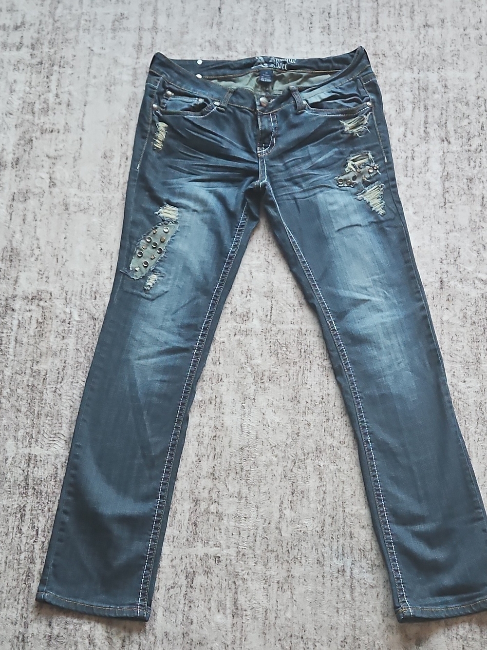 Antique Rivet Dark Blue Distressed Straight-Leg Jeans